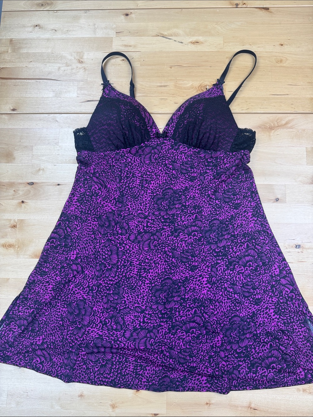 Y2K Betsey Johnson Intimates Chemise Nightie Molded Cups Magenta Black Size M